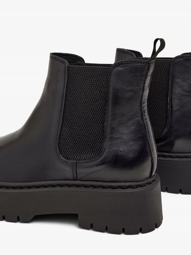 VBD80. Bianco CHELSEA na Arena.pl