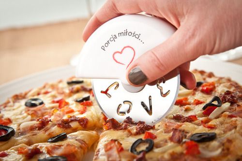 Zakochany nóż do pizzy na Arena.pl