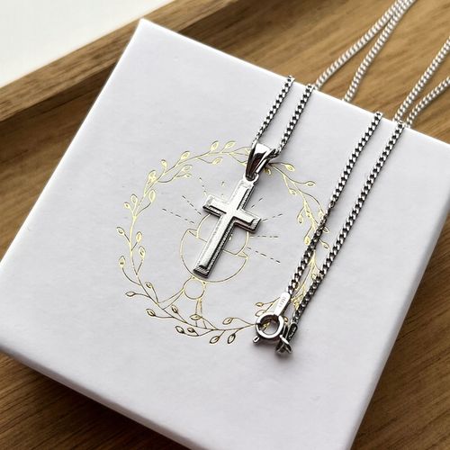 Krzyżyk z łańcuszkiem srebrny medalik komunijny łańcuszek z krzyżykiem na Arena.pl