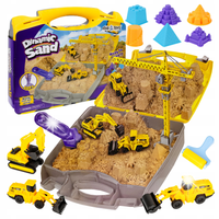 Piasek kinetyczny click4TOYS z pojazdami budowlanymi w walizce