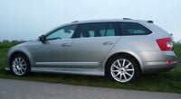 Skoda OCTAVIA III Kombi Listwy CHROM Boczne Drzwi