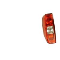 LAMPA TYLNA LEWA NISSAN NAVARA NP300 2005 2006 2007 2008