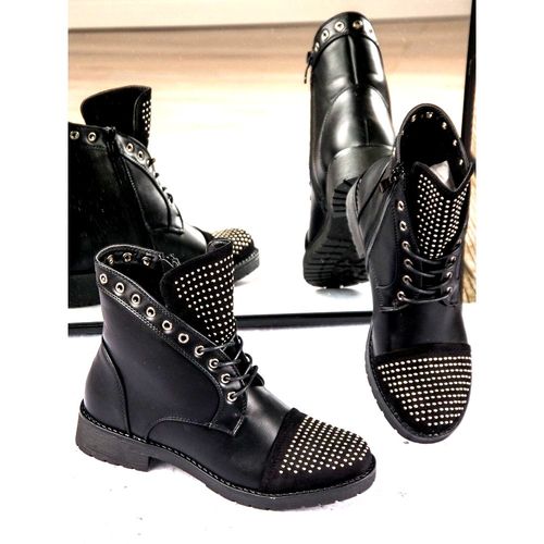 Rockowe workery r.39 na Arena.pl