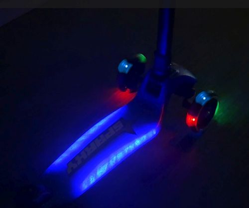 ND18_6251 Milly Mally Scooter Sparky Blue na Arena.pl