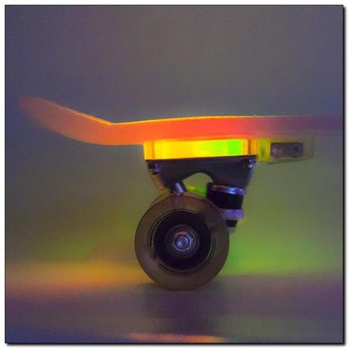 PENNYBOARD LED MILK NILS EXTREME na Arena.pl