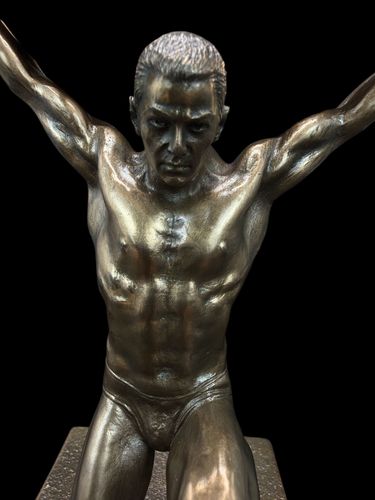 KLĘCZĄCY ATLAS Z GLOBEM VERONESE WU77585A1 na Arena.pl