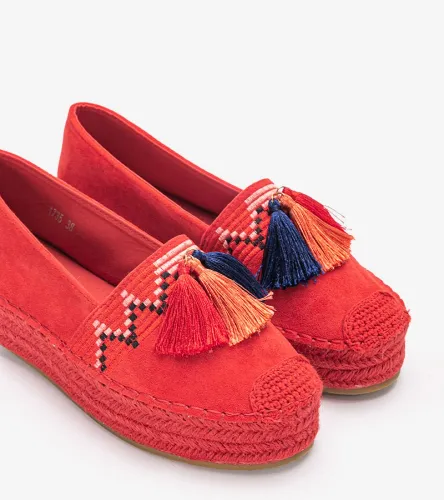 Czerwone espadryle na platformie Pisquid 40 na Arena.pl