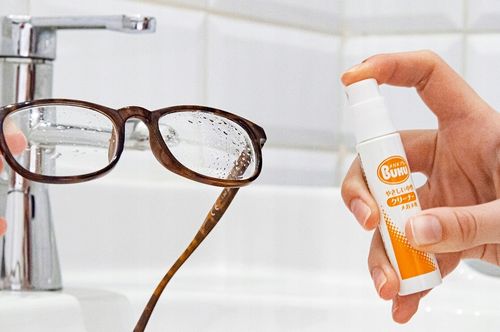 Japoński płyn do codziennego czyszczenia soczewek w okularach SOFT99 spray na Arena.pl