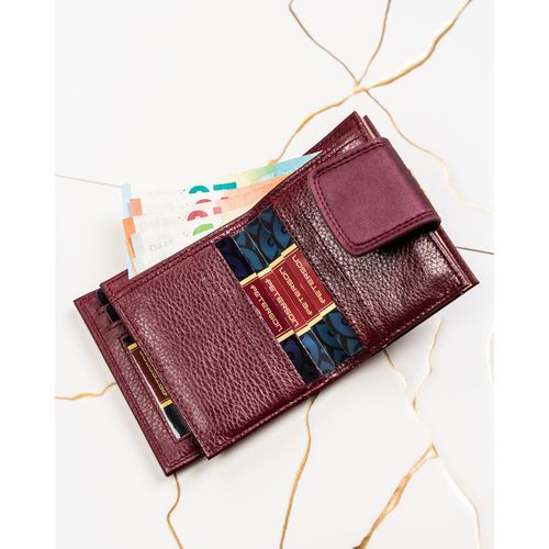 portfel damski ze skóry naturalnej i ekologicznej w fioletowym kolorze, na Arena.pl