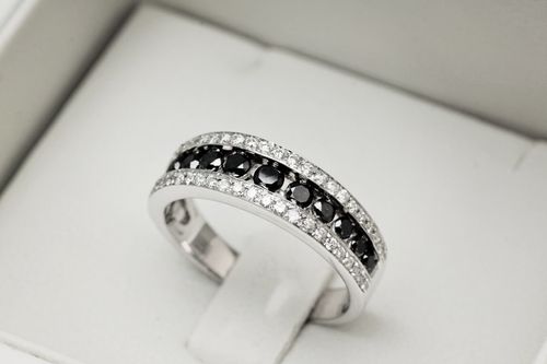 Złoty pierścionek PBD3813 - Diament na Arena.pl