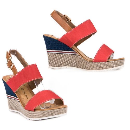 Czerwone Sandałki r.39 na Arena.pl