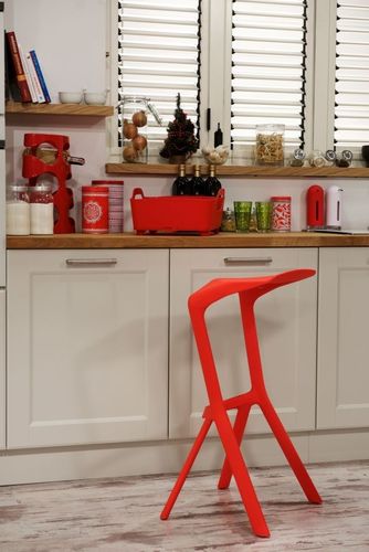 Stołek MU czerwona na Arena.pl