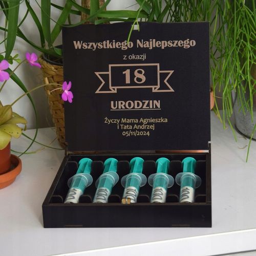 Pudełko Zastrzyk Gotówki Prezent na 18 Urodziny na Arena.pl