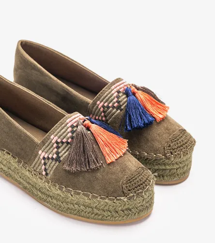 Zielone espadryle na platformie Pisquid 41 na Arena.pl