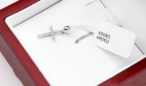 wisiorek krzyżyk z brylantami białe złoto 585 na Arena.pl