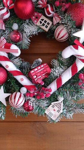 Wianek świąteczny na drzwi CUKIERKOWY ODCIENIE CZERWIENI na Arena.pl