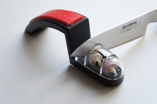 Ceramiczna ostrzałka wodna do noży Global 220 czarno-czerwona MinoSharp na Arena.pl