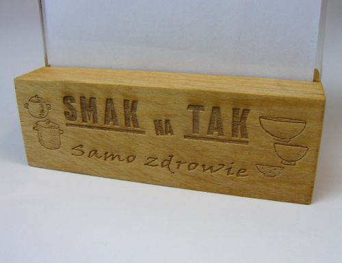 stojak na menu ulotkę plexi + drewniana podstawka z grawerem A6 10 szt na Arena.pl