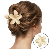 spinka do włosów klamra xl kwiat matowy masełkowy, kremowy 7,5 x 8cm sp426