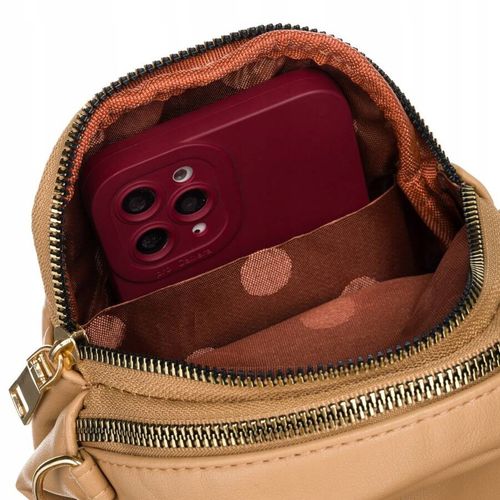 mini torebka damska ze skóry ekologicznej w brązowym kolorze zawieszona na Arena.pl