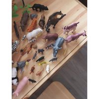 DLA DZIECI W PUDEŁKU DUZY ZESTAW  ZWIERZĄT