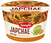 Danie instant z ziemniaczanym makaronem Japchae Cup 82g - Sempio