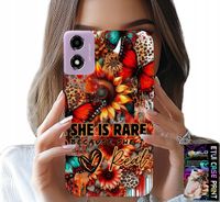 ETUI DO MOTOROLA MOTO E14 - SHE IS RARE, SŁONECZNIKI, KWIATY, MOTYLE