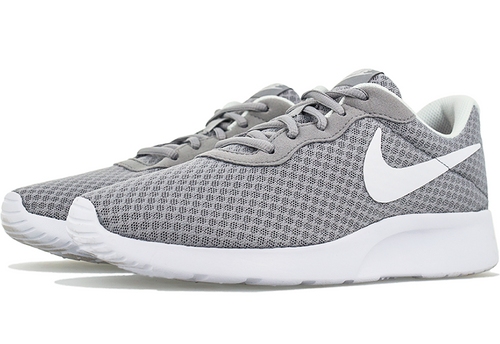 NIKE TANJUN SE > 812654-010 - R. 41 na Arena.pl