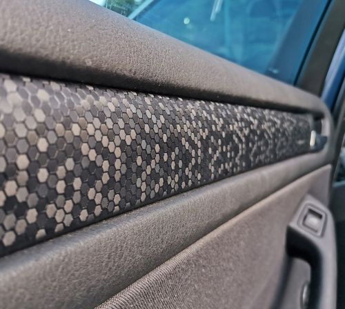 TAŚMA PLASTER MIODU HEXAGON NA LISTWY DEKORY PROGI PASY 10x500cm + RAKLA na Arena.pl