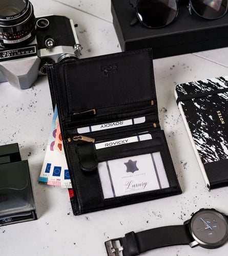 pionowy portfel męski z zasuwanym schowkiem — rovicky na Arena.pl