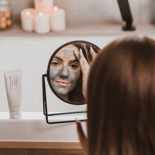 PEELING DO TWARZY drobnoziarnisty DETOKSYKUJĄCY ZŁUSZCZAJĄCY biała glinka na Arena.pl