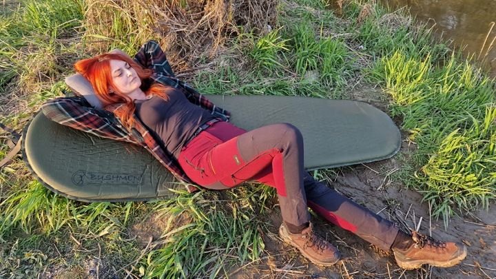 Materac samopompujący FIT 600 BUSHMEN zdjęcie 3