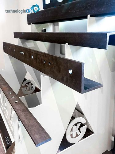 Zaawansowane centrum obróbcze CNC metalu wiercenia gwintowania znakowania na Arena.pl