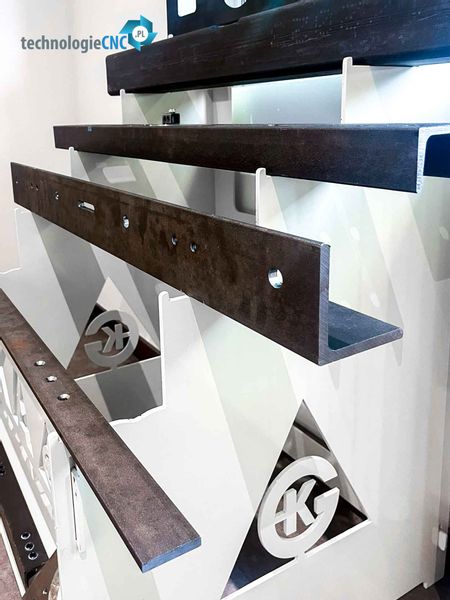 Zaawansowane centrum obróbcze CNC metalu wiercenia gwintowania znakowania zdjęcie 2