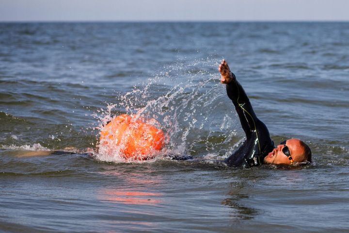 Dmuchana bojka asekuracyjna PerfectSwimmer+ 20L zdjęcie 10