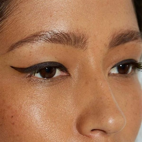 Avon – eyeliner w pisaku Burnt Umber zdjęcie 4