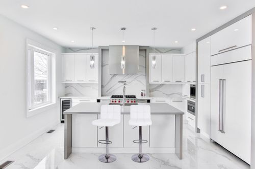 Hoker krzesło barowe Arako białe na Arena.pl