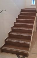 DREWNOPODOBNE płytki na schody 120x30 CIEMNY BRĄZ - podstopień + cokół