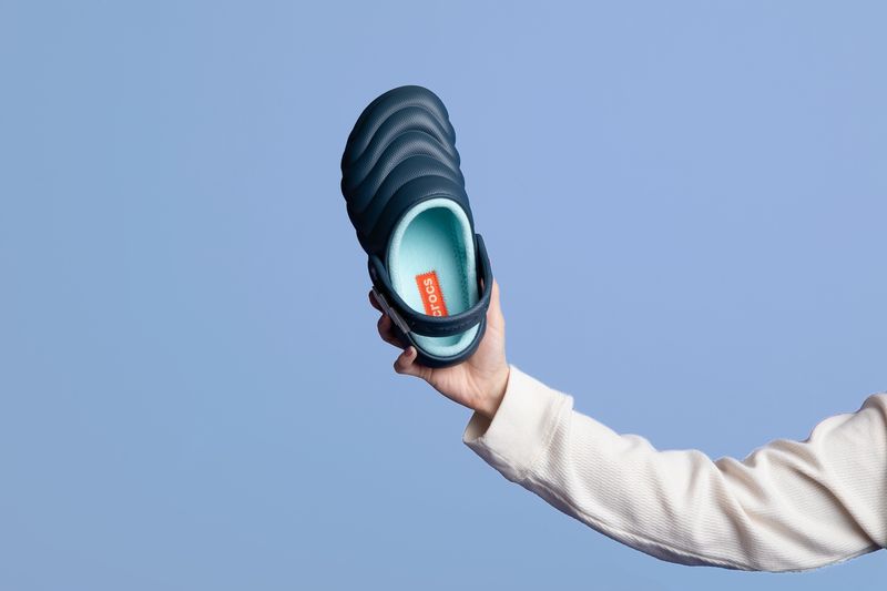 Crocs Damskie Ocieplane Buty Chodaki Classic Lined Overpuff Clog 41-42 zdjęcie 8