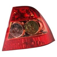 LAMPA TYLNA PRAWA TOYOTA COROLLA IX 2000 2001 2002 2003 2004 2005 2006 2007