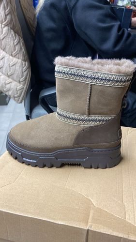Ugg Classic Mini TrailGazer Boot w kolorze Hickory R41 na Arena.pl