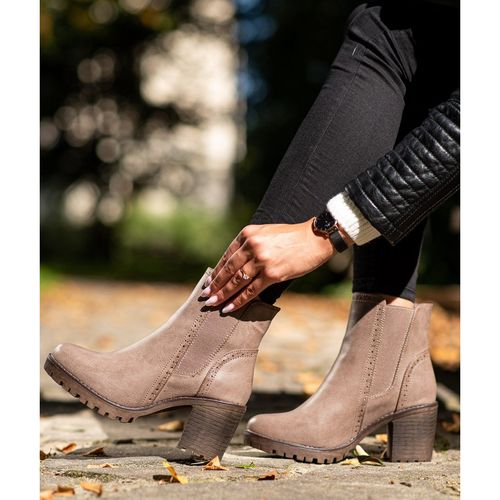 Wsuwane Botki Na Platformie r.36 na Arena.pl