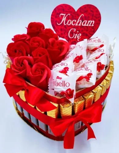 Tort MERCI Kosz Prezentowy Zestaw Słodyczy Róże Prezent dla Dziewczyny Żony na Arena.pl