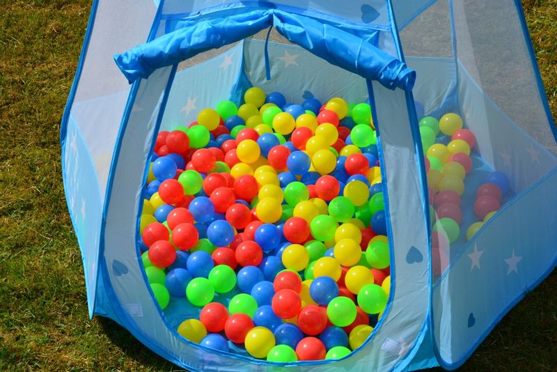 Piłeczki piłki do namiotu kojca lub suchego basenu 55 mm 100 szt na Arena.pl
