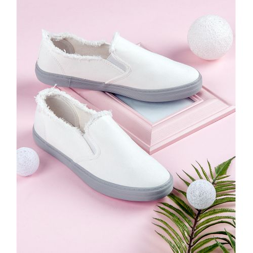 Białe Slipony r.40 na Arena.pl