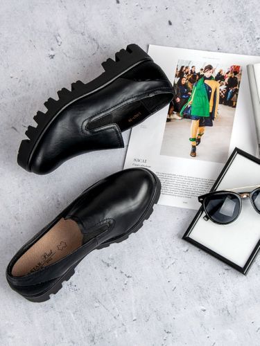 PÓŁBUTY CASUAL Rozmiar - 40 na Arena.pl