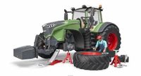 Traktor Fendt 1050 Vario z figurką i akcesoriami Bruder 04041