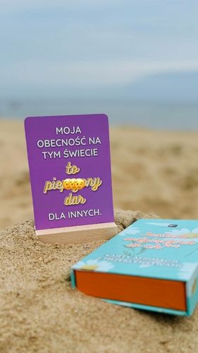 Karty afirmacji z przekleństwami dla dorosłych: Jestem wdzięczna w ch**. na Arena.pl