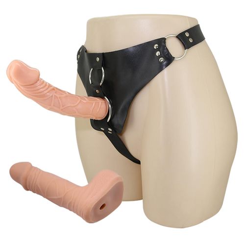 Strap-On Na Szelkach Z Dwoma Żylastymi Penisami na Arena.pl