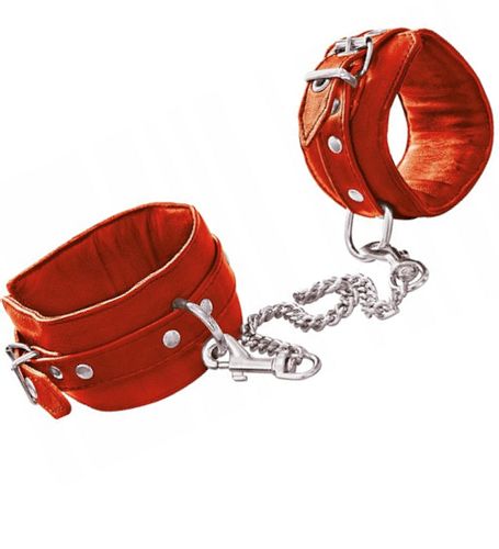 Solidne czerwone kajdany - skóra na Arena.pl